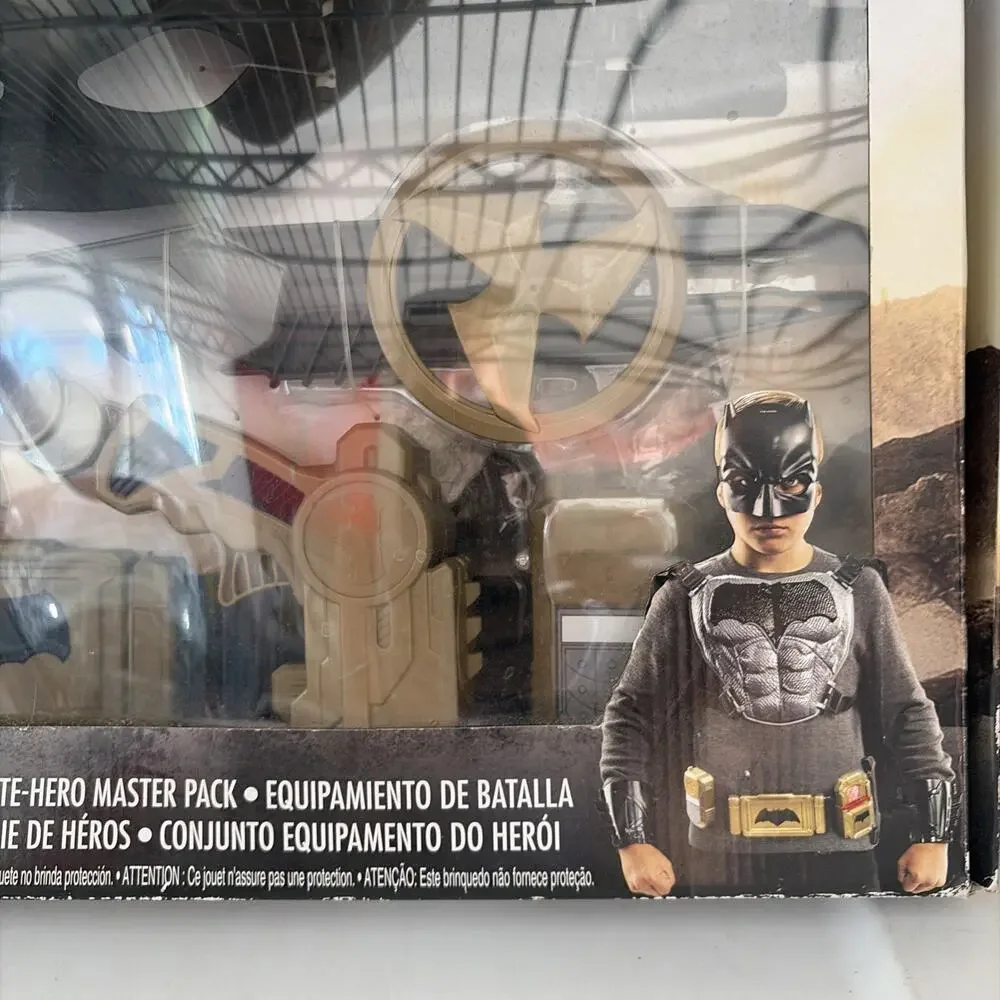 2017 Justice League Batman Ultimate Hero Utility Belt Costume 15+ Accessories